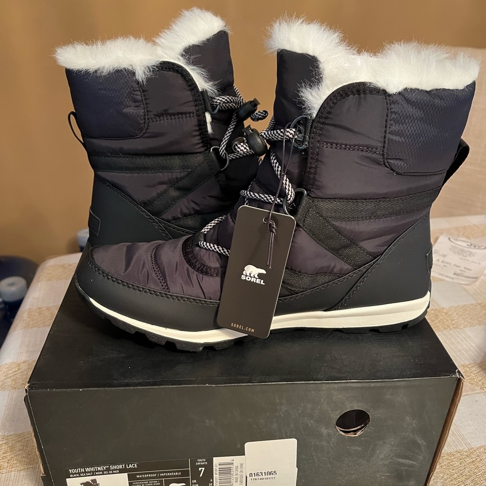 Sorel black winter boots. Youth size 7
